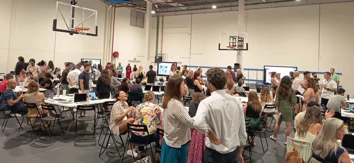 Fiona Reynolds facilitating a hands-on training session